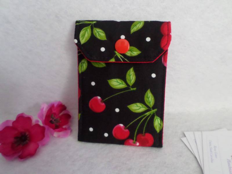 Rote Kirschen Mit Polka Dots Stoffbeutel Kartenhalter, Etui Zur Geburtenkontrolle von CarolinaCraftsnMore