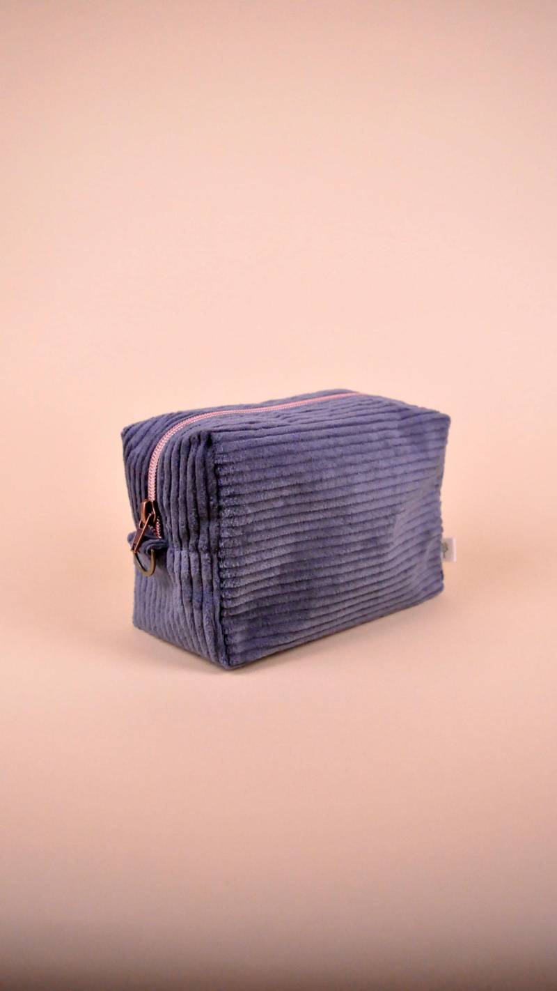 Kulturbeutel | Kulturtasche Makeup Bag Aus Cord - Handgemacht Klein Waschbar Ideal Für Reisen Oder Den Alltag Kulturbeutel | Kulturtasche Makeup Bag Aus Cord - Handgemacht Klein Waschbar Ideal Für Reisen Oder Den Alltag von CarolineEhrlichShop