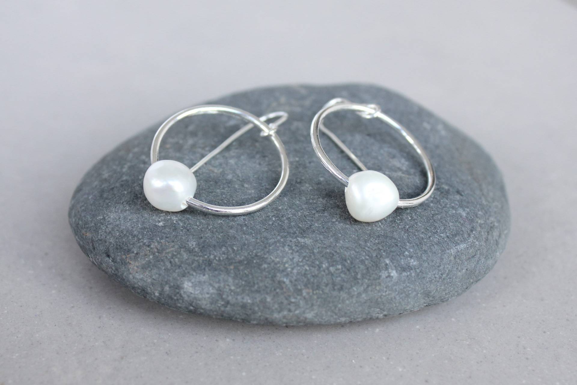 Große Perlenohrringe, Perlencreolen, Ohrringe Mit Perlen Und Silber. Handwerkliche Perle, Handgemachte von CarolineMayDesign