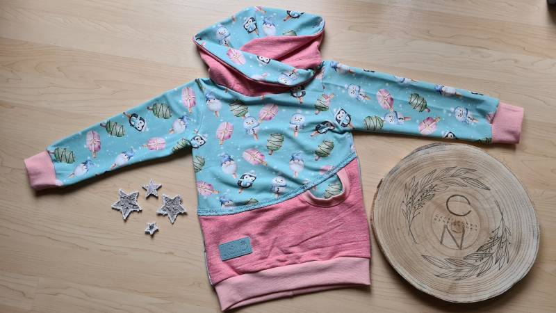 Hoddie, Winterwonderland, Pinguin, Eis Am Stiel, Größe 110 von Carolinnaehbienchen