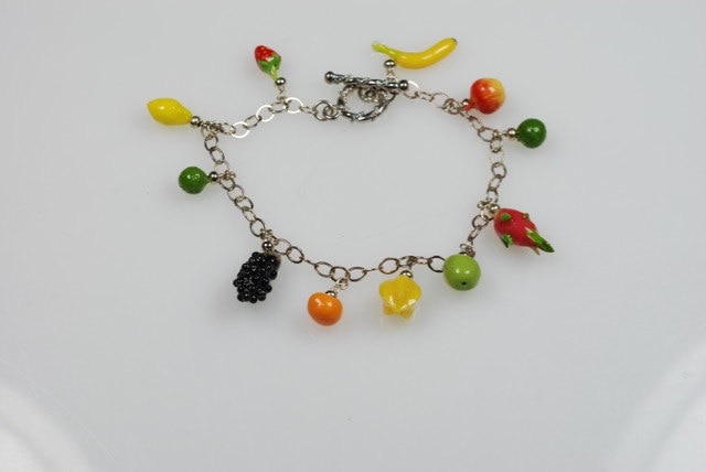 Frucht Salat Charm Armband in 925Er Silber Frucht Salat Charm Armband in 925Er Silber von CarolynTillieAtelier