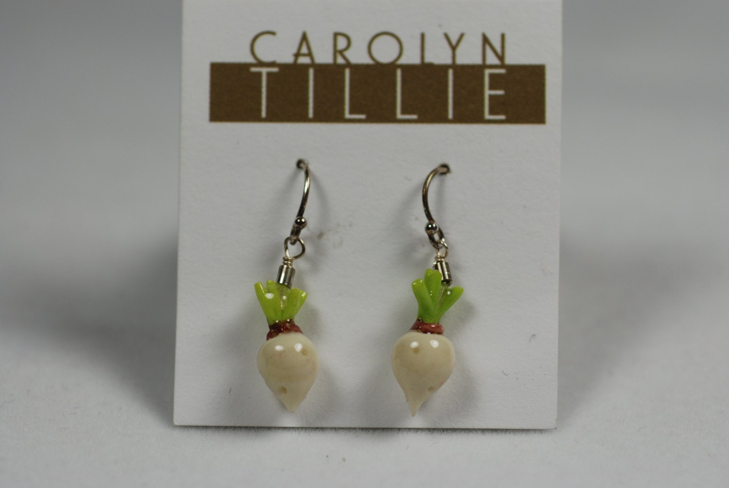 Rübe-Ohrringe - Polymer Clay Und Sterling Silber Rübe-Ohrringe - Polymer Clay Und Sterling Silber von CarolynTillieAtelier