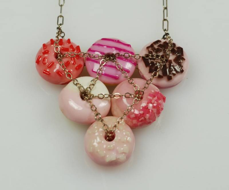 sterling Angekettet Donut Dreieck Halskette in Schattierungen Von Rosa sterling Angekettet Donut Dreieck Halskette in Schattierungen Von Rosa von CarolynTillieAtelier