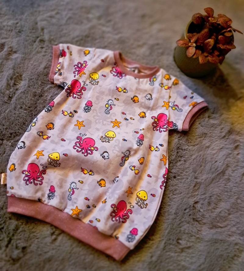 Ballonkleid Kanke/Kinderkleid Kleidchen Kleid Mit Meerestiere Kindermode Schönes Babytiere Glitzerkleid Ballonkleid Kanke/Kinderkleid Kleidchen Kleid Mit Meerestiere Kindermode Schönes Babytiere Glitzerkleid von Carosnaehliebe