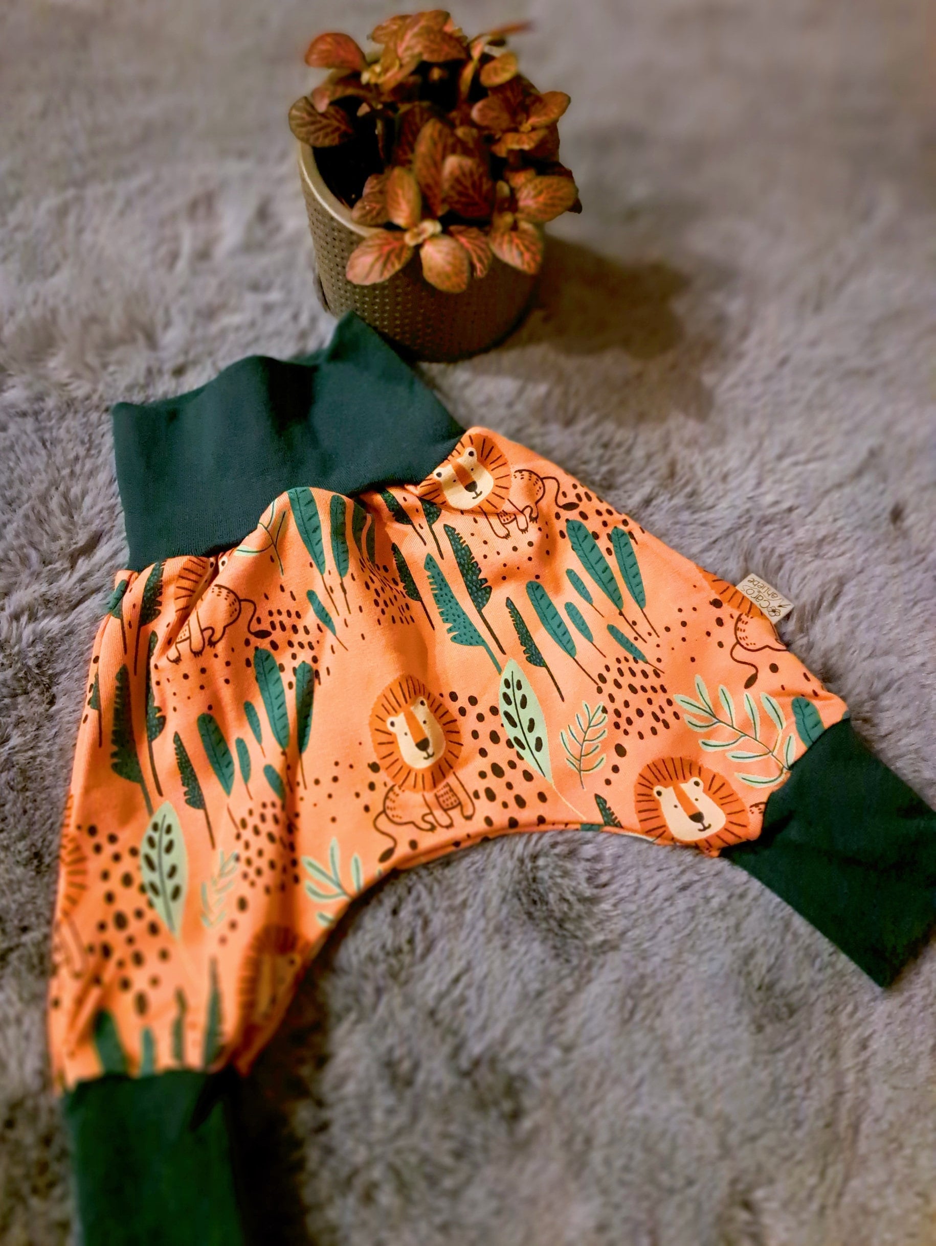 Pumphose Löwe/Bequeme Hose Kinder Kinderhose Babyhose Babypumphose Löwen Weiche Pumphose Löwe/Bequeme Hose Kinder Kinderhose Babyhose Babypumphose Löwen Weiche von Carosnaehliebe