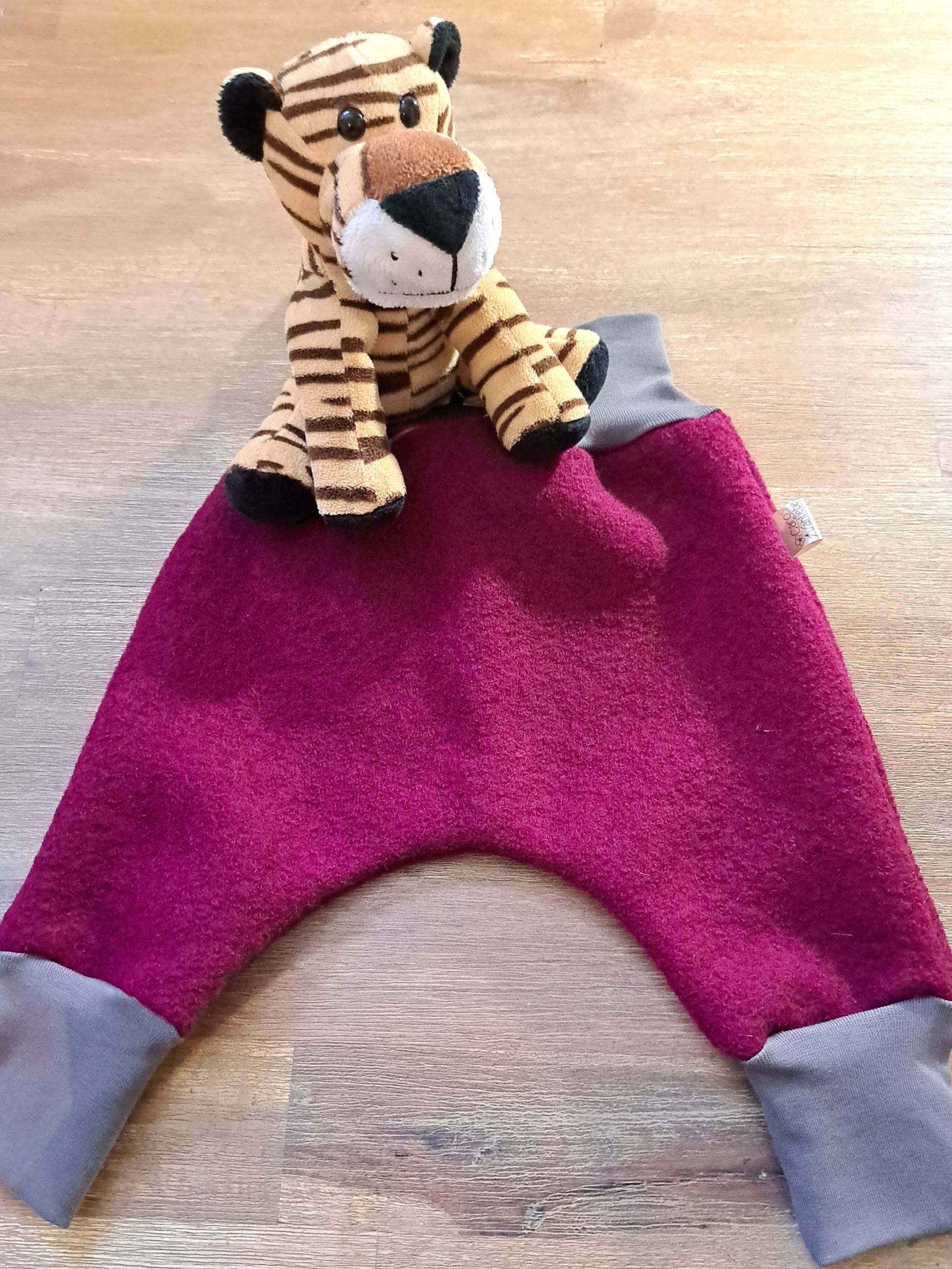 Walkhose/Walkpumphose Warme Hose Atmungsaktive Rote Geschenk Zur Geburt Kinderkleidung Babykleidung Babymode Walkhose/Walkpumphose Warme Hose Atmungsaktive Rote Geschenk Zur Geburt Kinderkleidung Babykleidung Babymode von Carosnaehliebe