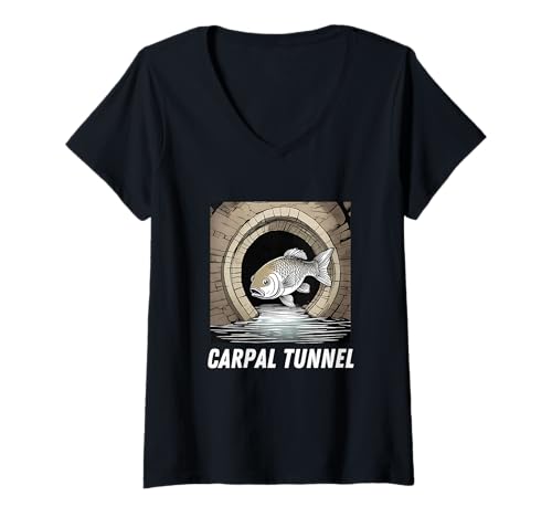 Damen Karpaltunnel Karpfen Fisch in einem Tunnel Wortspiel Papa Scherzentwickler T-Shirt mit V-Ausschnitt Damen Karpaltunnel Karpfen Fisch in einem Tunnel Wortspiel Papa Scherzentwickler T-Shirt mit V-Ausschnitt von Carp Tunnel Co.