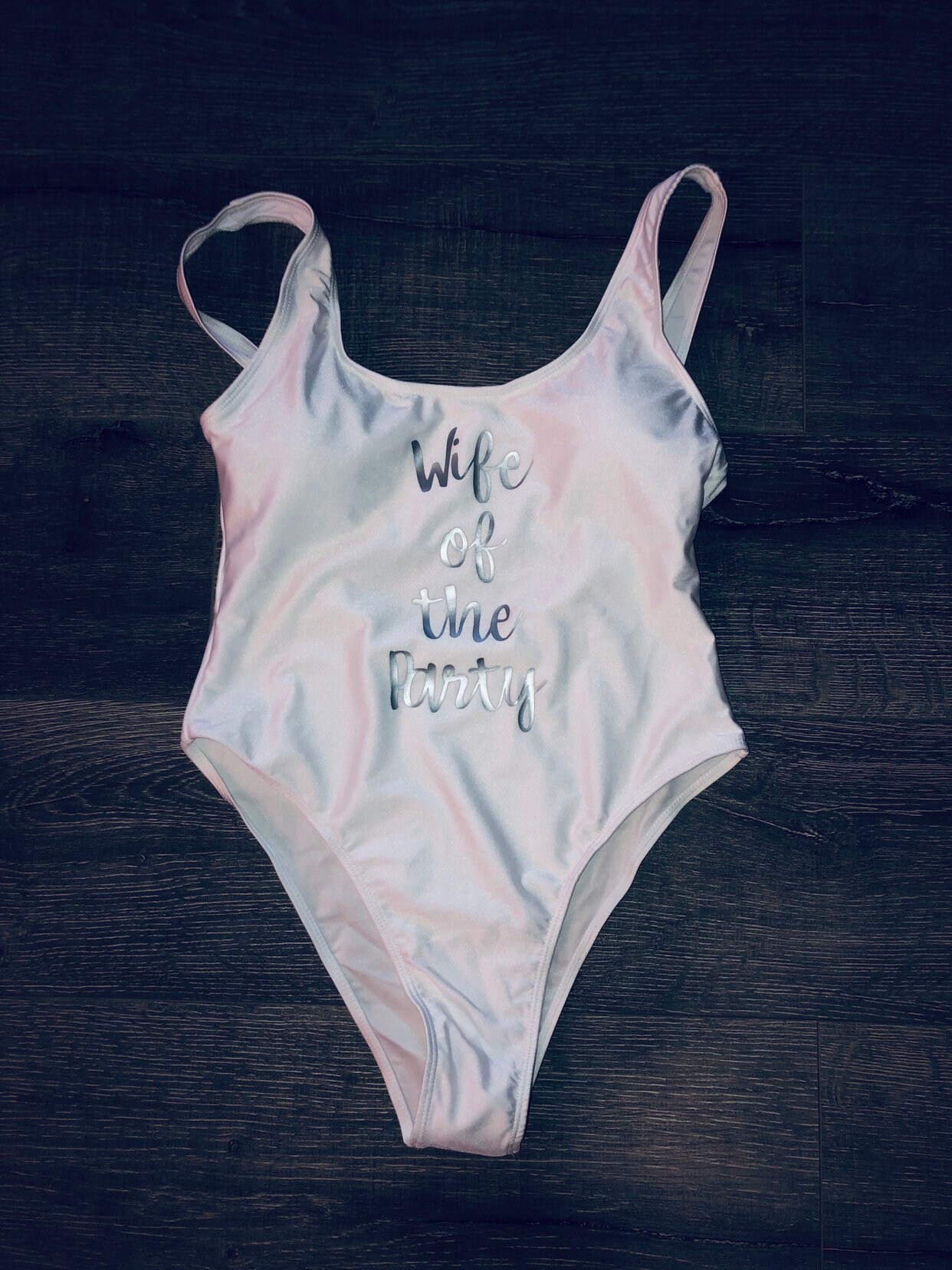 Ein Badeanzug | Benutzerdefinierten Text Braut-Badeanzug Brautjungfern Braut Kader Badesachen Personalisierte Schwimmen Ein Badeanzug | Benutzerdefinierten Text Braut-Badeanzug Brautjungfern Braut Kader Badesachen Personalisierte Schwimmen von CarpeDiemCreationsCO