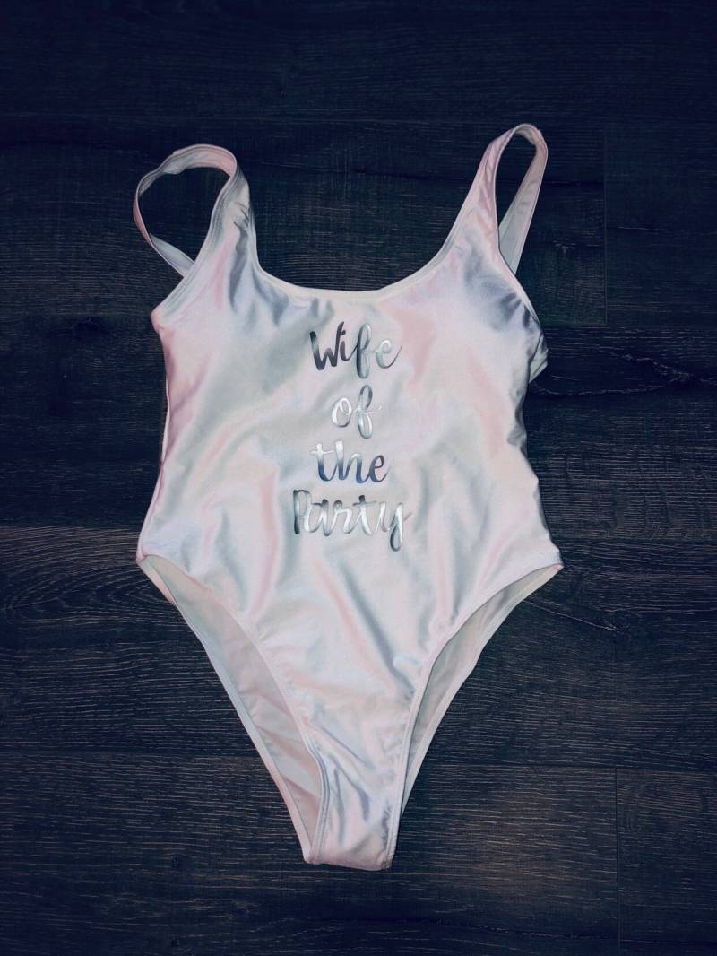Ein Badeanzug | Benutzerdefinierten Text Braut-Badeanzug Brautjungfern Braut Kader Badesachen Personalisierte Schwimmen Ein Badeanzug | Benutzerdefinierten Text Braut-Badeanzug Brautjungfern Braut Kader Badesachen Personalisierte Schwimmen von CarpeDiemCreationsCO
