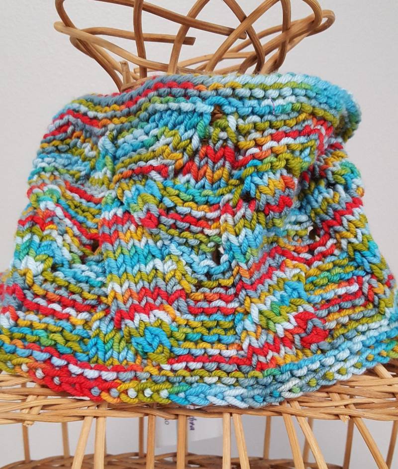 Hand Gestrickter Loop Aus Orange Gestreifter Wolle Unisex von CarpeFibra