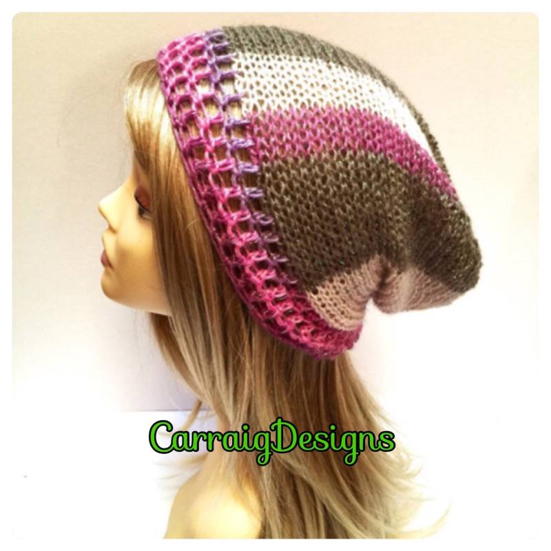 Einzigartige Designer Frauen Teenager Hand Gestrickte Übergroße Slouch Mütze Snood Hut, Rosa, Grau Hippie Boho Tim Dread von CarraigDesigns