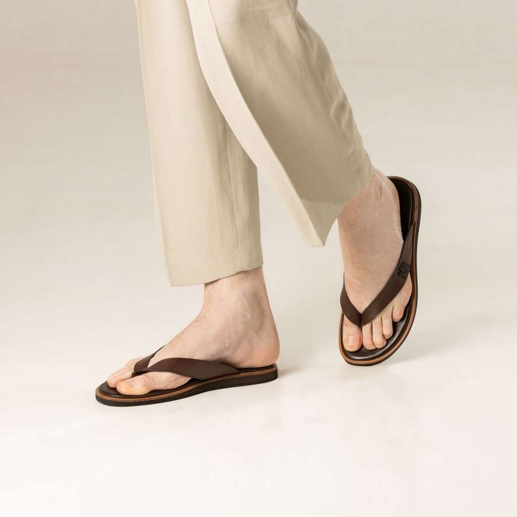 Leder Flip Flops, Herren/Damen Unisex Braune Sandalen, Handgemachtes Echtes Leder, Bequem Und Stilvoll von CarriagehillandCo