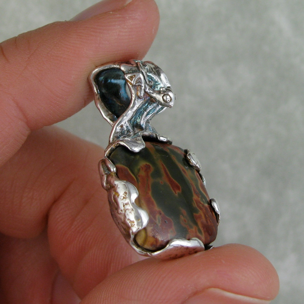 Drachen Silber Lava Anhänger Mit Roten Creek Jasper Pmc Dtpd Drachen Silber Lava Anhänger Mit Roten Creek Jasper Pmc Dtpd von CarrieMichael