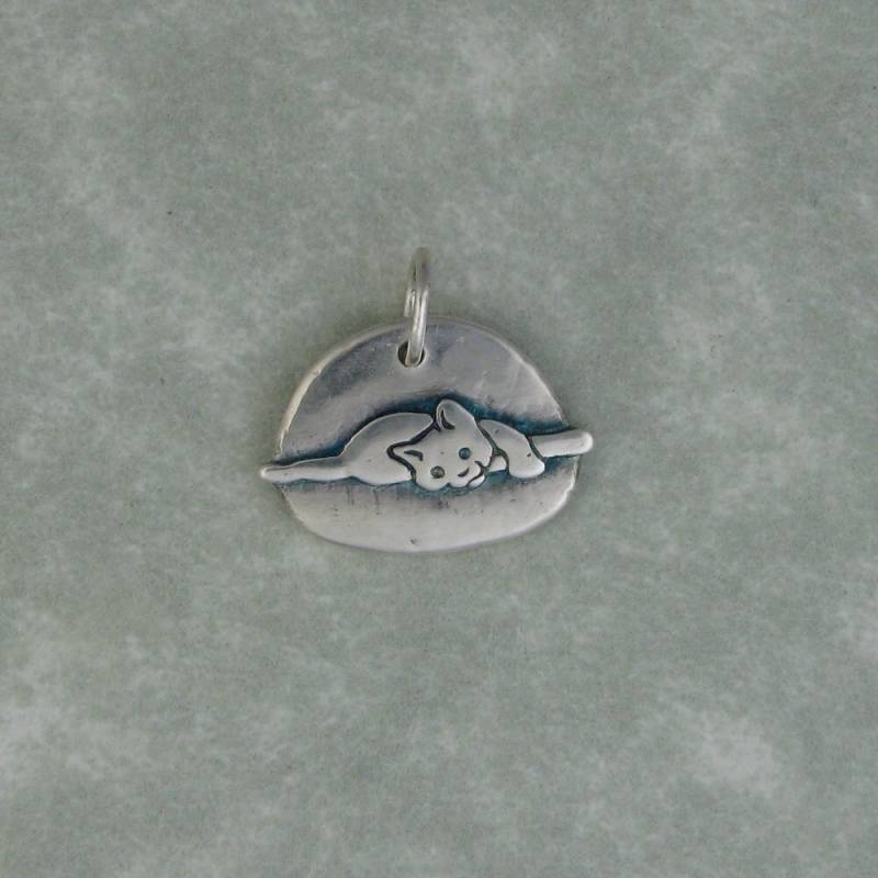 Kätzchen Sie-Faule Katze Feinen Silber Anhänger Charm Dtpd Pmc von CarrieMichael