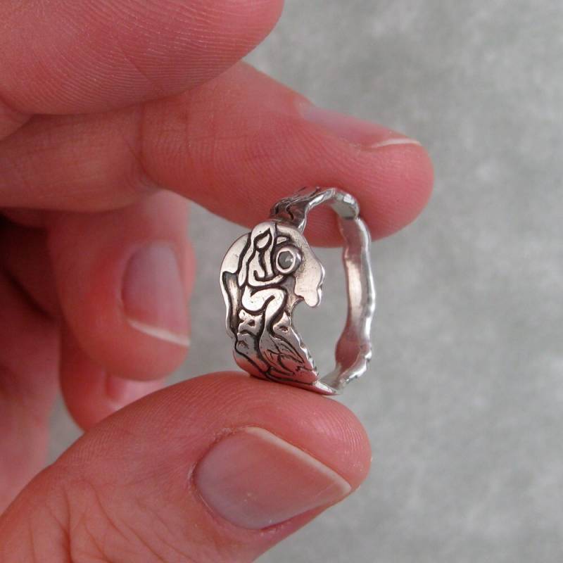 Meerjungfrau Silber Und Aquamarin Zirkonia Welle Ring Dtpd Pmc Meerjungfrau Silber Und Aquamarin Zirkonia Welle Ring Dtpd Pmc von CarrieMichael