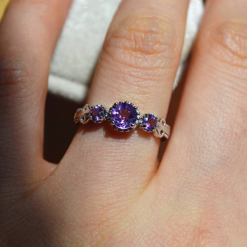Zarte Natürliche Amethyst Ring Verlobungsring Ehering Sterling Silberring Jubiläumsring Geburtstagsgeschenk von CarrieStudio