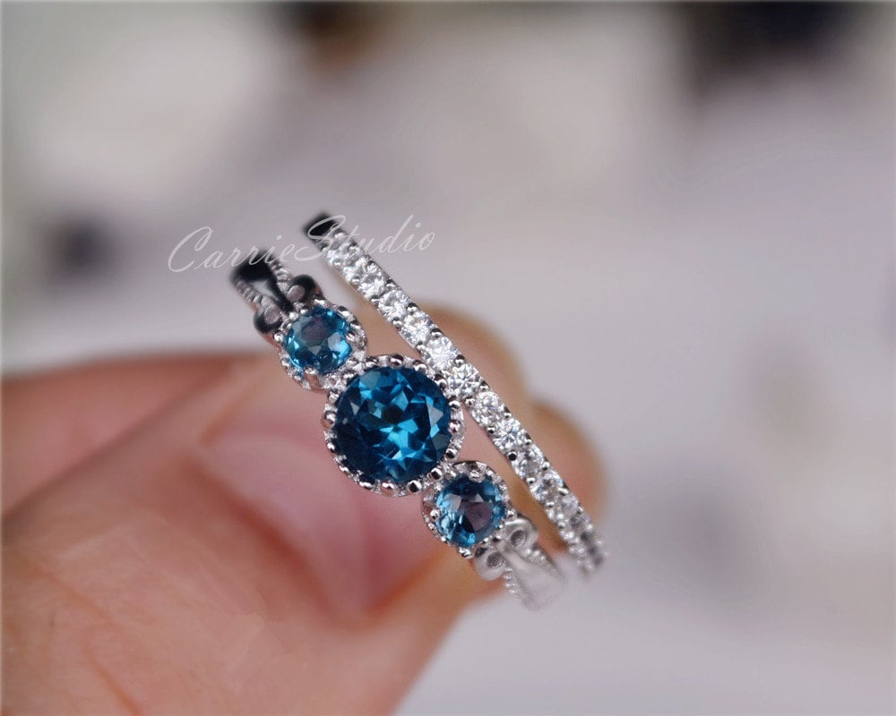 Zarte Natürliche London Blauer Topas Ring Set Verlobungsring Hochzeit Geburtstagsgeschenk Zarte Natürliche London Blauer Topas Ring Set Verlobungsring Hochzeit Geburtstagsgeschenk von CarrieStudio
