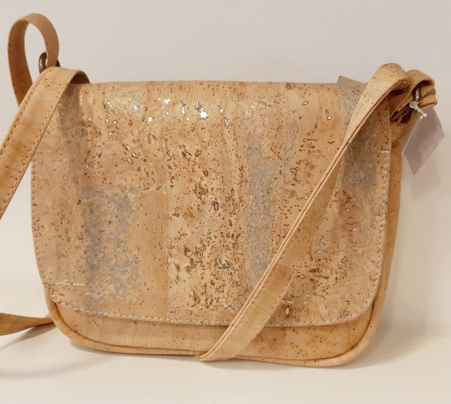 Kork Umhängetasche Hochwertig, Vegan, Tierversuchsfrei, Umweltfreundlich von CasaGineta