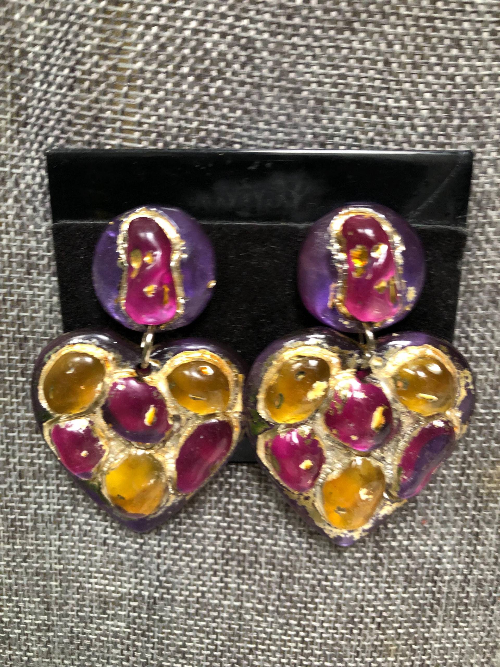 Vintage Artisan Designed Lila Multi-Pastel Mix "Hearts Of Stone" Clip Oder Durchbohrte Ohrringe." von CasadeLagunaLuna