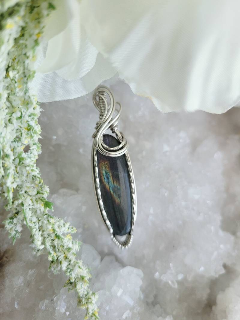 Rainbow Flash Labradorit in Sterling Silber - Draht Gewickelt Anhänger von CassCrystalCreations