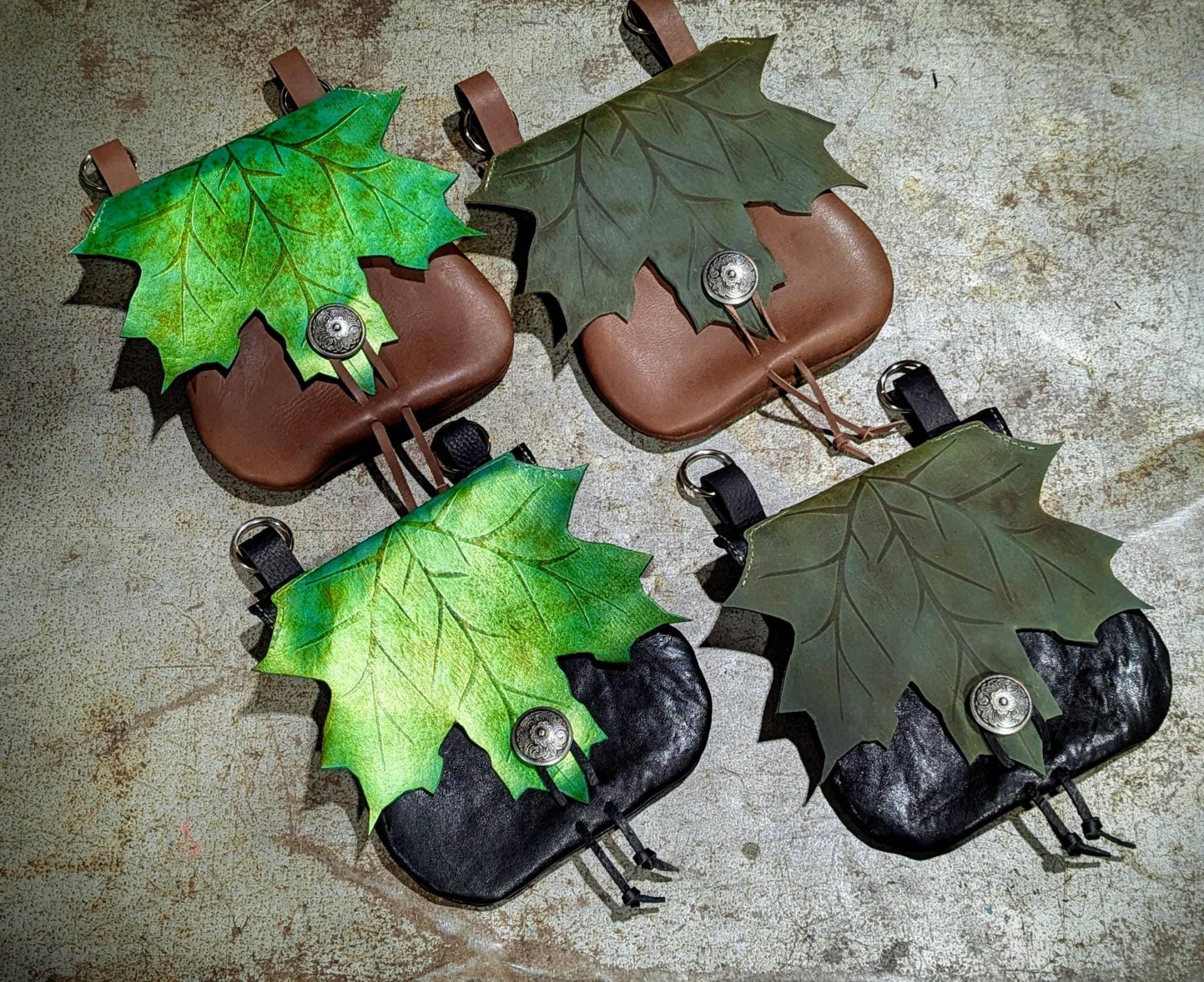 Leder Blatt Tasche, Gürteltasche, Ren Faire, Renaissance, Handytasche, Cross Body, Cabrio, Handgemacht, Made To Order Leder Blatt Tasche, Gürteltasche, Ren Faire, Renaissance, Handytasche, Cross Body, Cabrio, Handgemacht, Made To Order von Cassapora