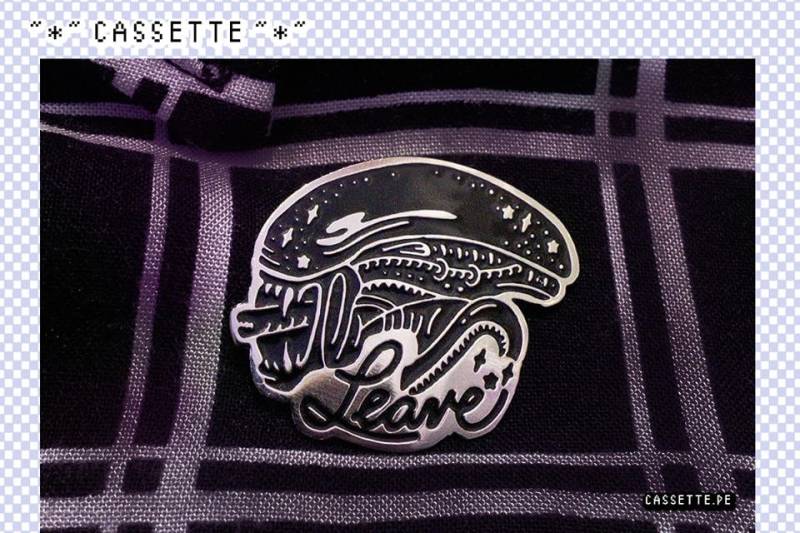 Alien Leave Emaille Pin Alien Leave Emaille Pin von Cassette107