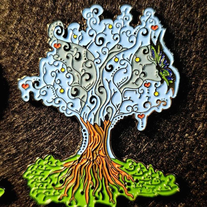 Anstecknadel Schmetterling Und Baum | Eisenbahn Erde Aus Gutem Hause von CassidysBlueSky
