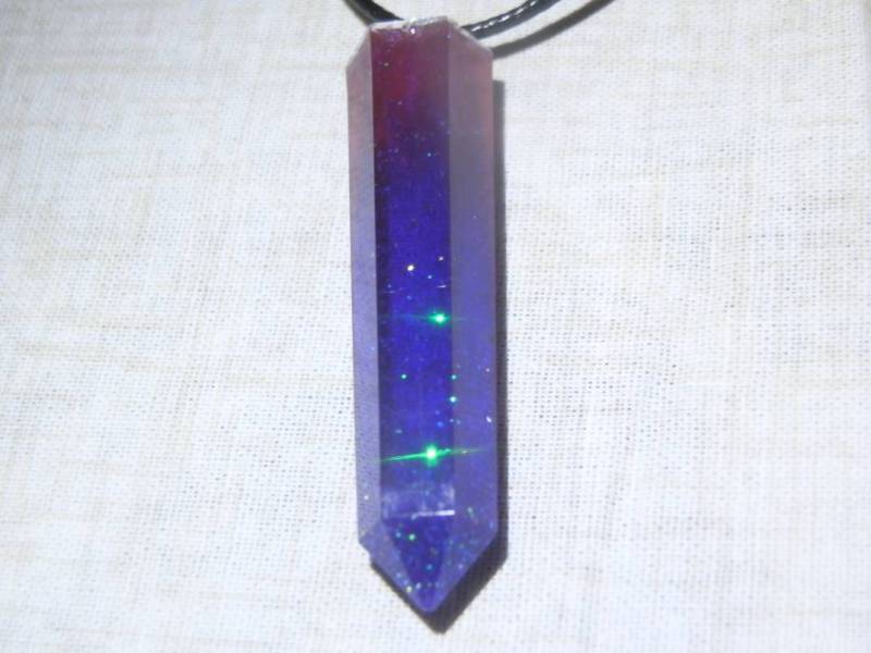 Lila Und Rosa Doppelton Funkelnde Kunstkristall, Resin Anhänger Halskette Lila Und Rosa Doppelton Funkelnde Kunstkristall, Resin Anhänger Halskette von CassieLeesCrafts
