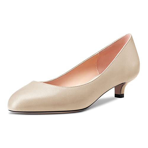 Castamere Damen Stiletto Niedrige Kitten Absatz Heel Runde Zehenkappe Pumps Slip-on Cute Büroschuhe 3.5 cm Heels Schuhe Beige Matt 38 EU von Castamere