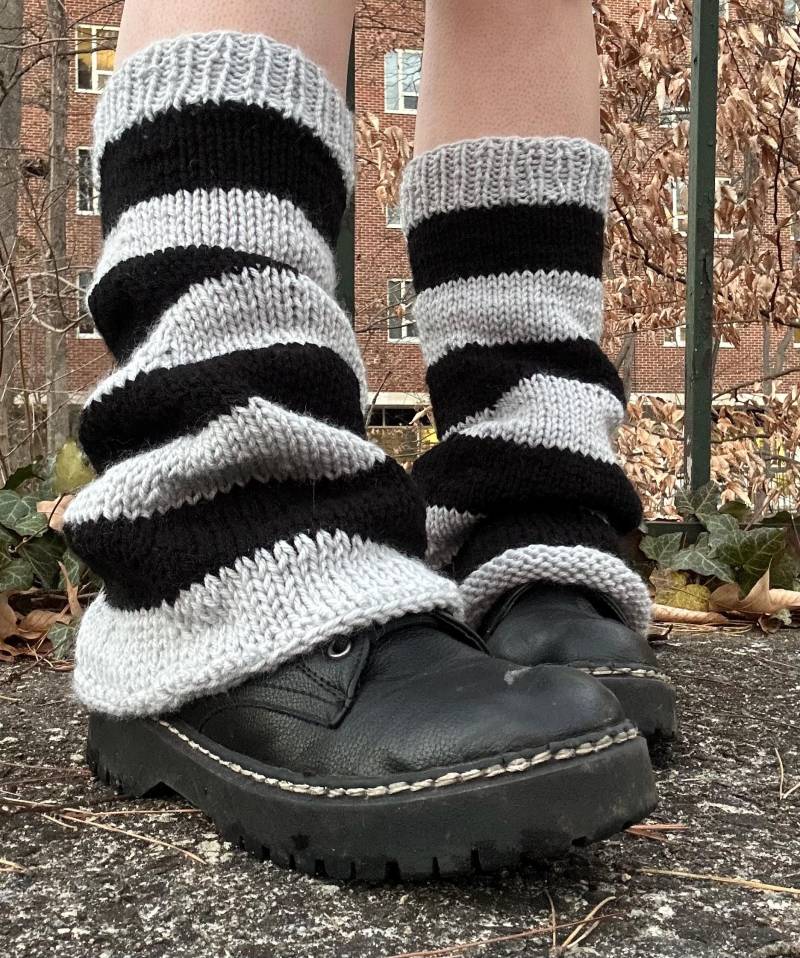 Benutzerdefinierte Stulpen Ausgestelltes Gestreift Handgestrickt Handmade von CastleCreatesShop