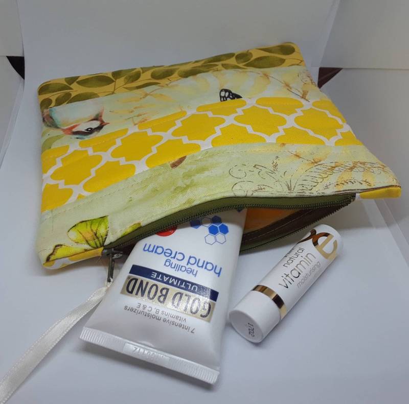 Kosmetiktäschchen Gesteppt Hand Made Make Up Etui Clutch Geldbörse Geldbeutel Pink von CastlePawsDesigns