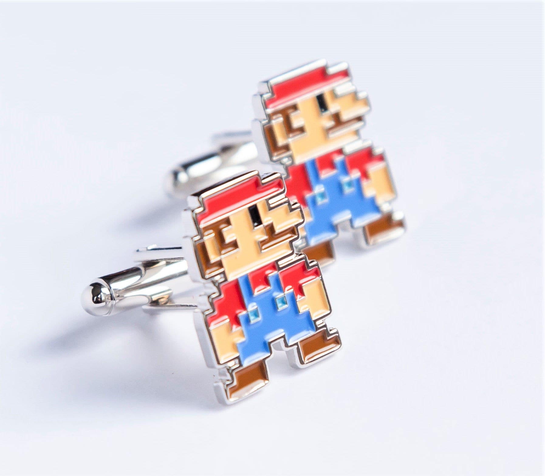 Mario 8-Bit Design Cufflinks Retro Gaming Accessory Video Game Fan Jewelry Mario-Inspired Unique Gift For Gamers Stylish von CastleknockDesigns