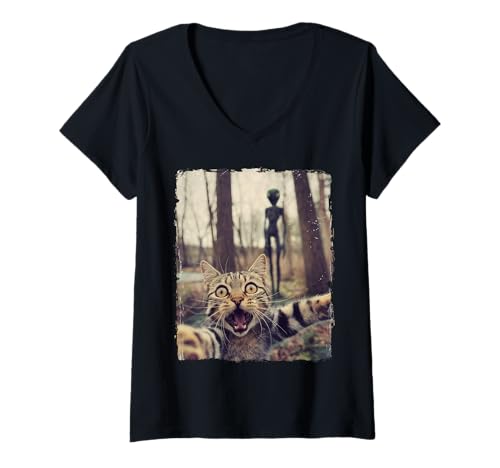 Damen Katzen-Selfie mit Alien, UFO, lustige Katze, Geschenke für Männer, Frauen, Kinder T-Shirt mit V-Ausschnitt Damen Katzen-Selfie mit Alien, UFO, lustige Katze, Geschenke für Männer, Frauen, Kinder T-Shirt mit V-Ausschnitt von Cat Selfie With Alien Apparel Gifts Graphic Tees