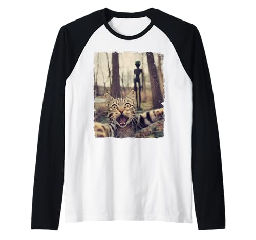Katzen-Selfie mit Alien, UFO, lustige Katze, Geschenke für Männer, Frauen, Kinder Raglan Katzen-Selfie mit Alien, UFO, lustige Katze, Geschenke für Männer, Frauen, Kinder Raglan von Cat Selfie With Alien Apparel Gifts Graphic Tees