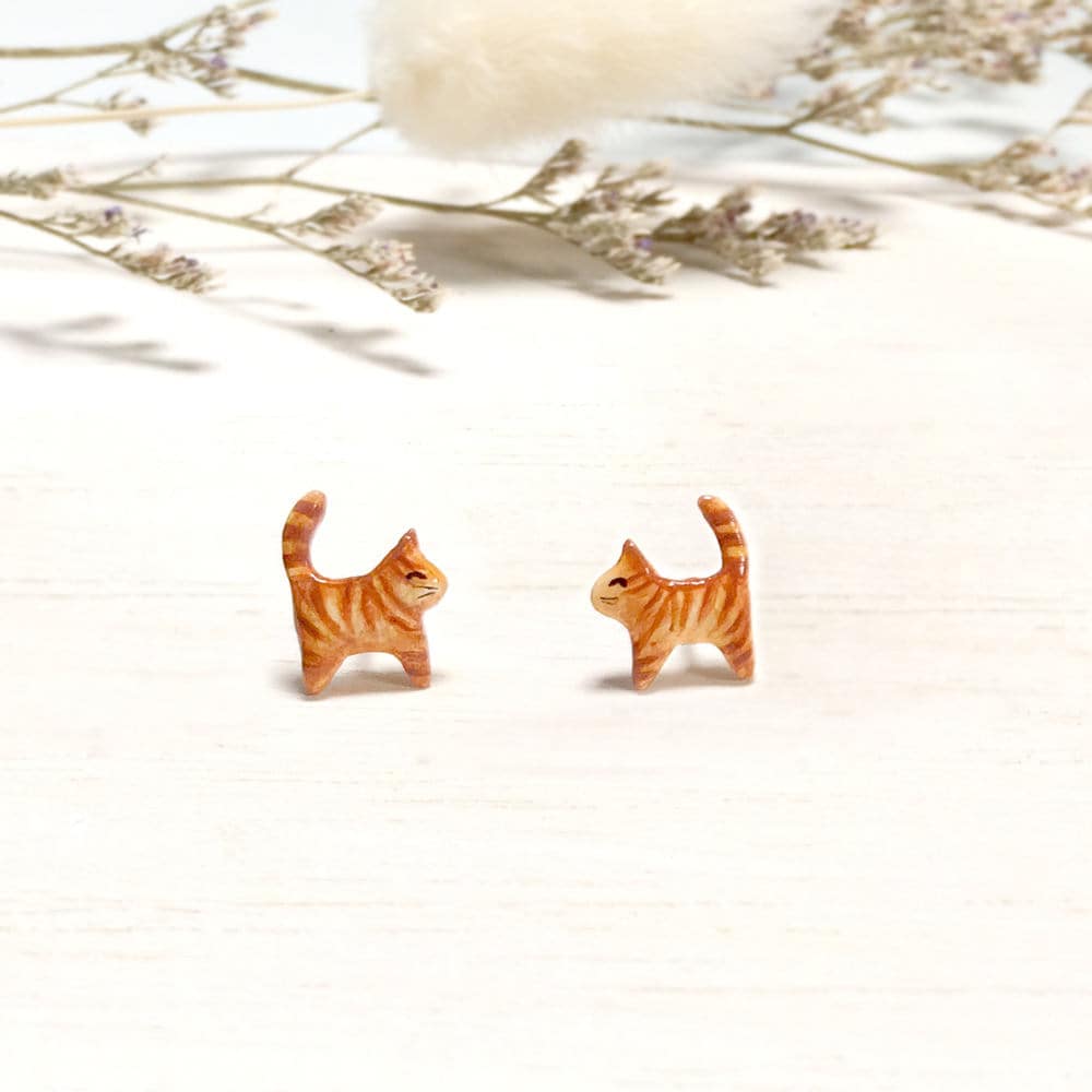 Kleine Braune Katzenohrringe, Katzen Ohrstecker, Orange Fimo Katze, Kleine Miniature Geschenk Für Katzenliebhaber von CatBrothers