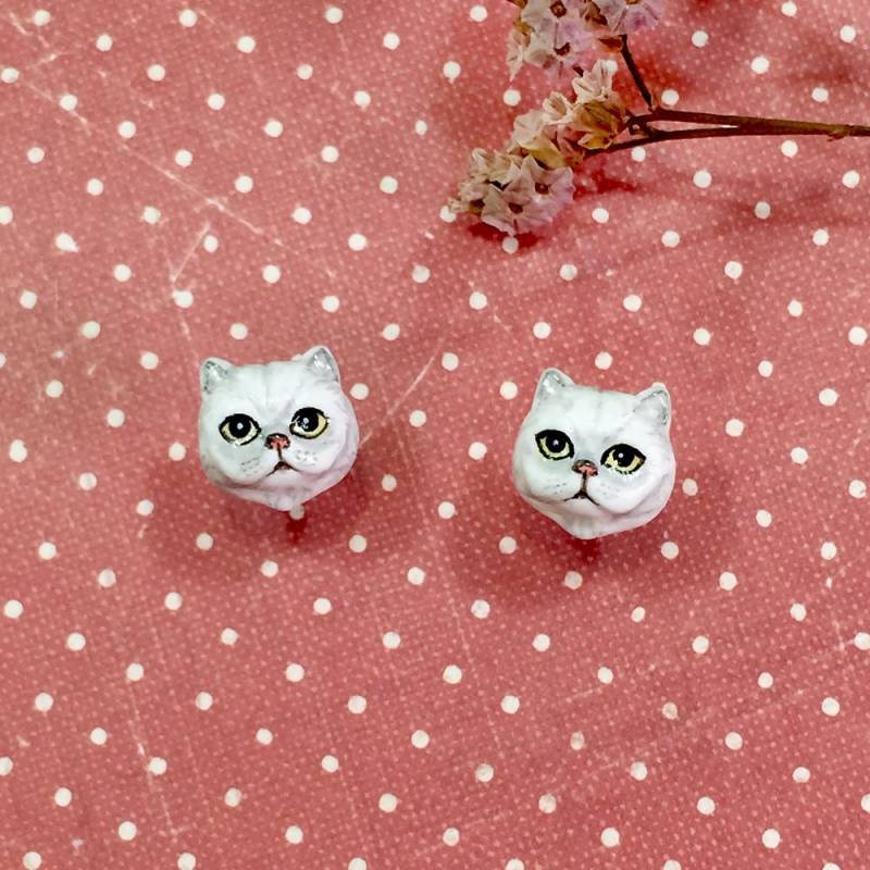 Weiße Katzenohrringe, Katzen Ohrstecker, Handgefertigte Weiße Katzenohrstecker, Polymer Clay Katze, Geschenk Für Katzenliebhaber Weiße Katzenohrringe, Katzen Ohrstecker, Handgefertigte Weiße Katzenohrstecker, Polymer Clay Katze, Geschenk Für Katzenliebhaber von CatBrothers