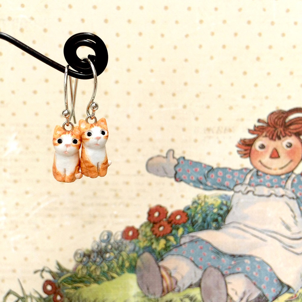 Winzige Orange Katzenohrringe, Baumeln & Hängeohrringe, Katze Aus Polymerton, Katzenskulptur, Miniaturkatzenohrringe, Geschenke Für Katzenliebhaber Winzige Orange Katzenohrringe, Baumeln & Hängeohrringe, Katze Aus Polymerton, Katzenskulptur, Miniaturkatzenohrringe, Geschenke Für Katzenliebhaber von CatBrothers