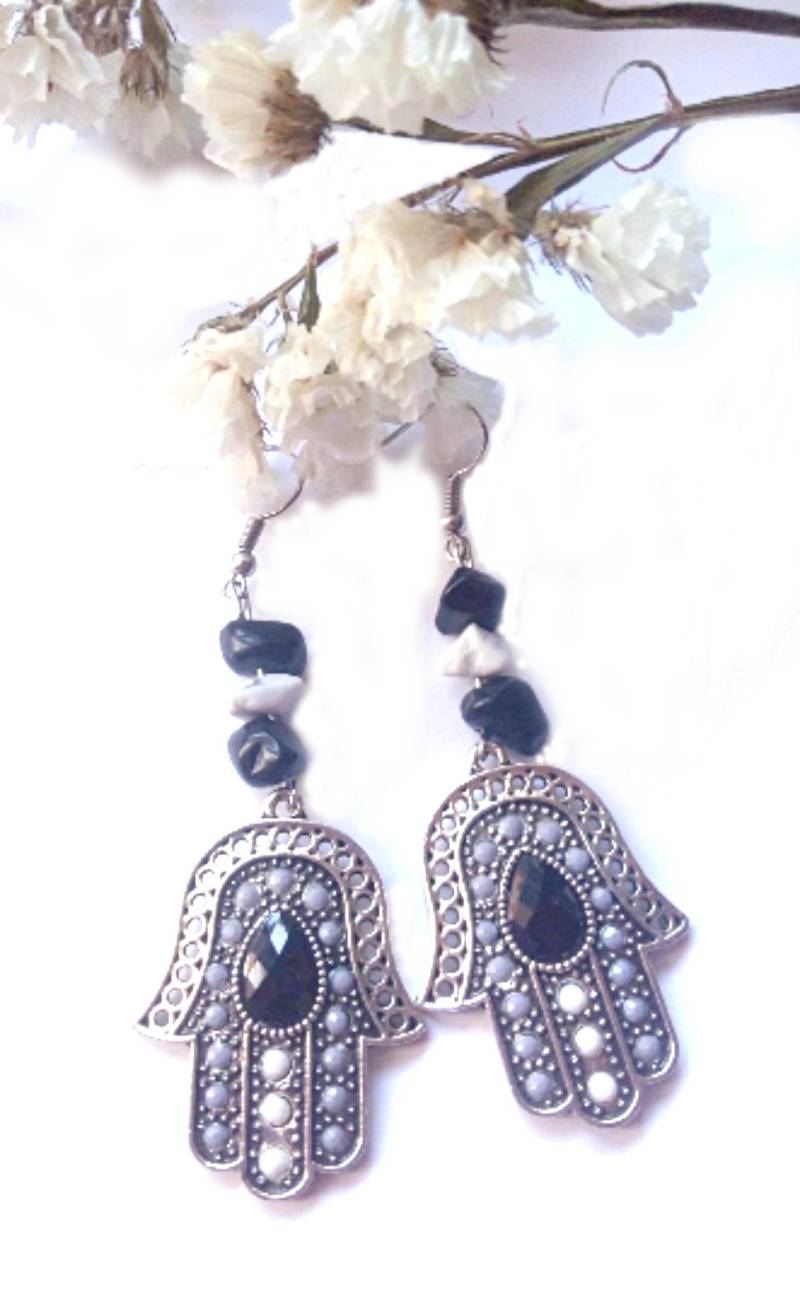 Hamsa Hand Schwarze Ohrringe Hamsa Hand Schwarze Ohrringe von CatCraftsAtelier