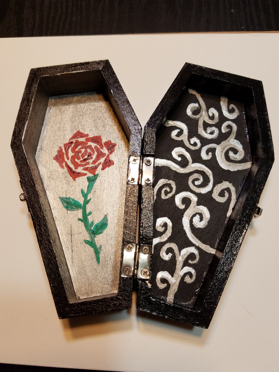 Sarg-Schmuck-Box Sarg-Schmuck-Box von CatLaughElegant