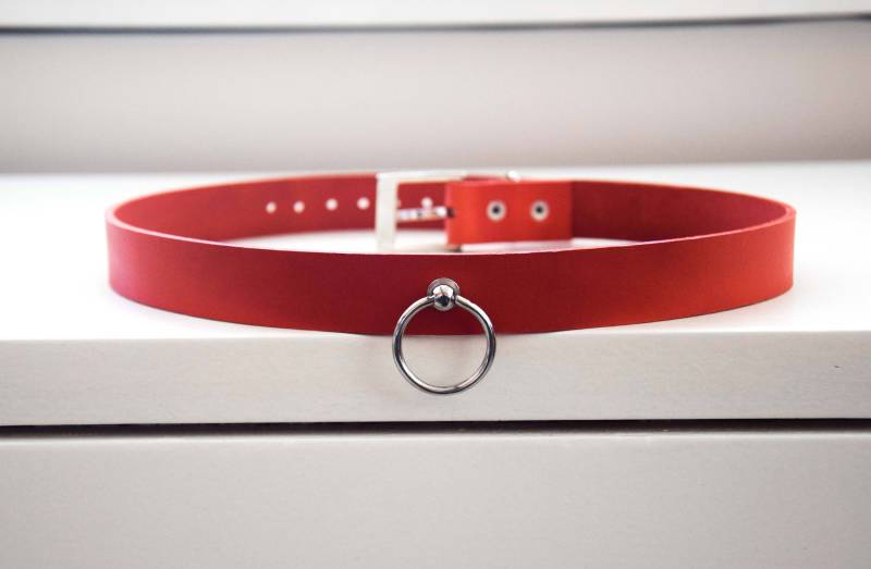 O-Ring Schwarz Oder Rot Taillenledergürtel, Hochwertiges Echtleder Kunstleder, Ringe Gürtel, Goth, Alternative, Fetisch, Club Wear von Catabaticum