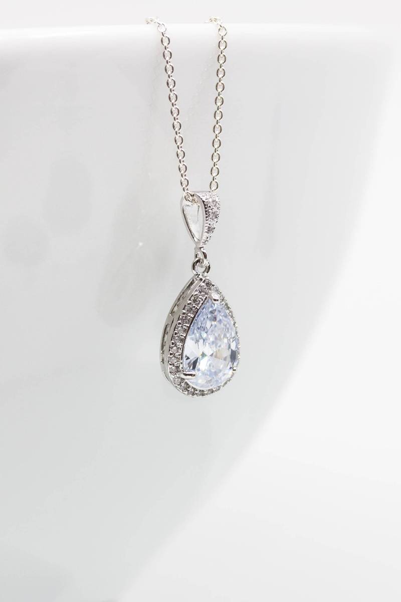 Kette Silber Kristall Hochzeitsschmuck Brautschmuck Tropfen von CataleaJewelry