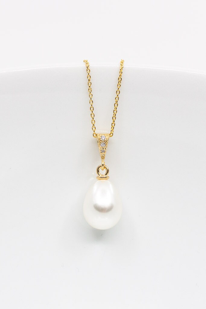 Kette Vergoldet Perlen Tropfen Hochzeitsschmuck von CataleaJewelry