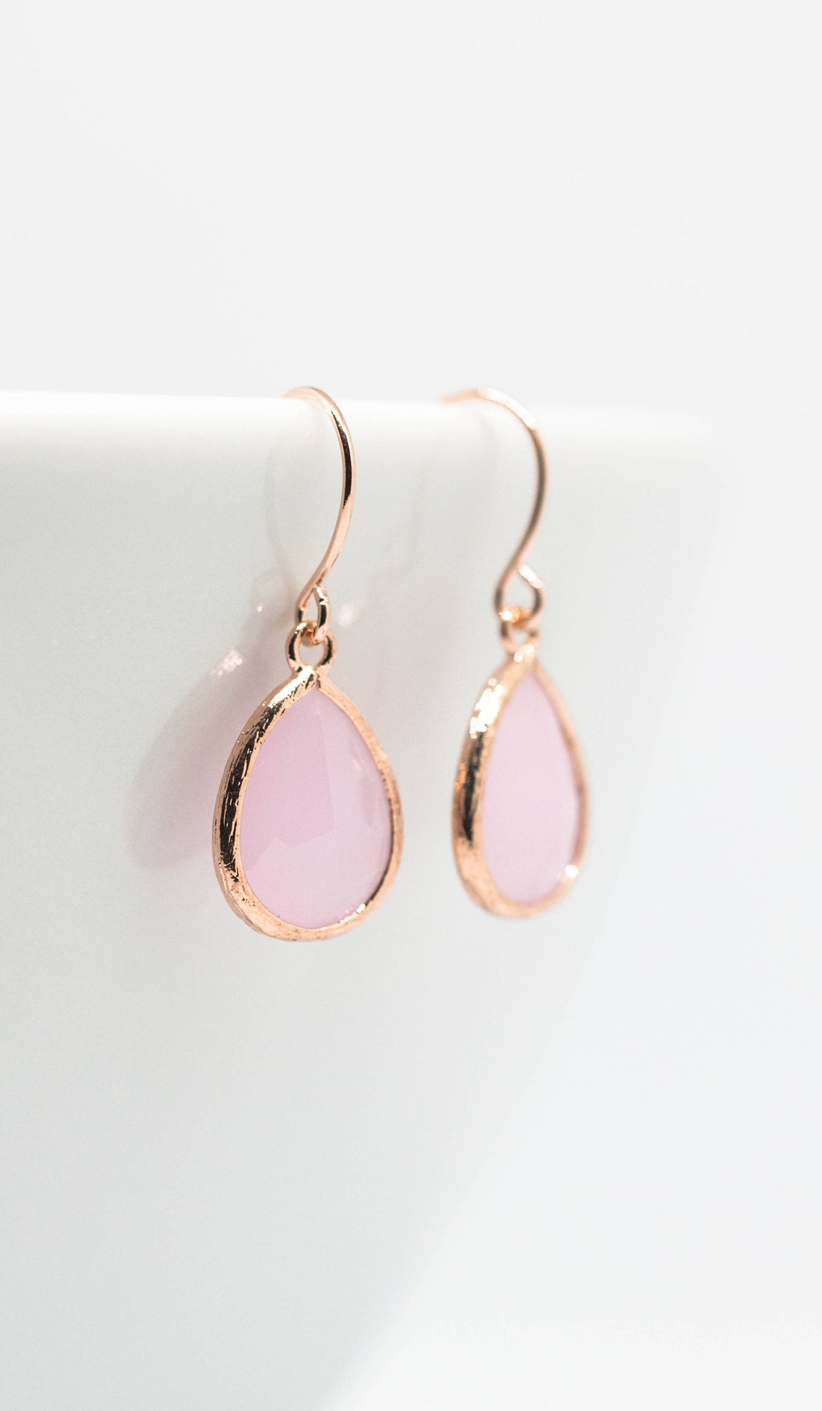 Ohrringe Rosegold Rosa, Tropfenohrring Pink, Ohrhänger Rosegolden, Brautohrringe, Hochzeitsschmuck, Brautjungfern, Schmuck von CataleaJewelry