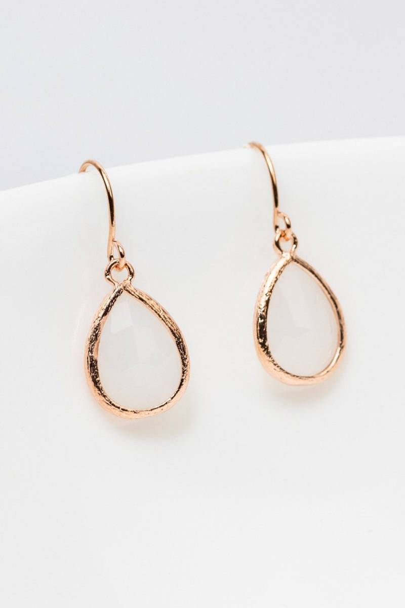 Ohrringe Rosegold Weiß, Ohrhänger Rosegolden Tropfen, Brautohrringe, Hochzeitsschmuck, Brautjungfern, Schmuck von CataleaJewelry
