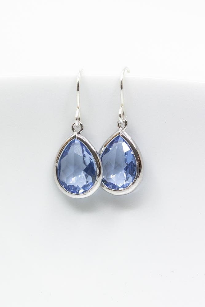 Ohrringe Silber Blau, Saphirblau, Hängeohrringe Tropfen Lichtblau, Ohrhänger Hellblau von CataleaJewelry