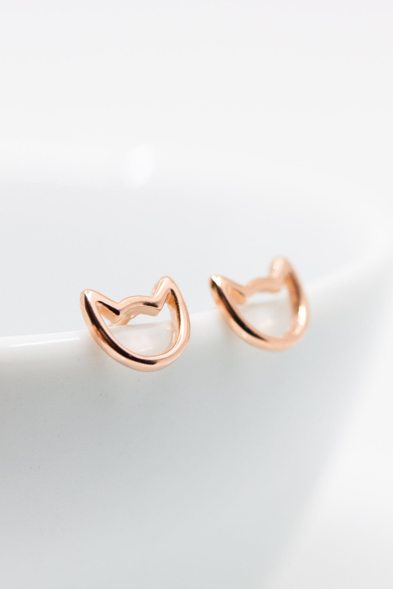 Ohrringe Silber Rosegold Katze, Ohrstecker Kätzchen, Katzenohrringe von CataleaJewelry