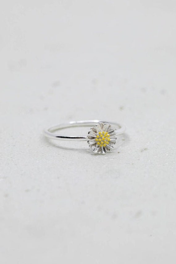 Ring Silber Blume // Gänseblümchen Silberring von CataleaJewelry