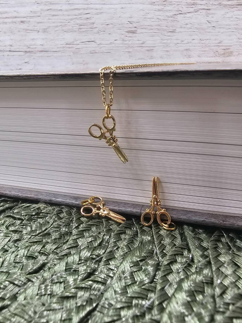 Vergoldete Kette Mit Schere | Schmuck Steampunk Vintage 18K Vergoldeter Anhänger Geschenk Nähliebe Symbol Handarbeit von CataleyaClarice