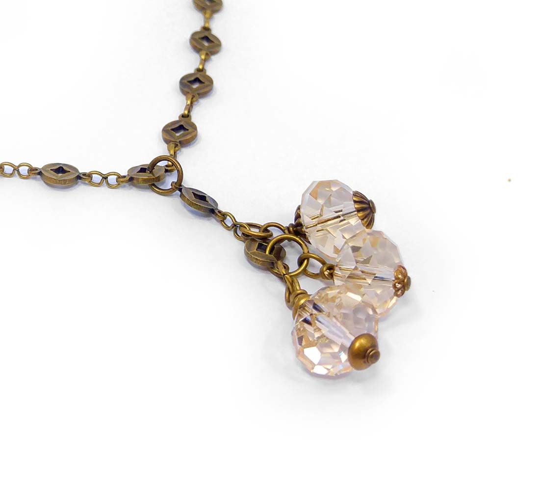 Blasser Citrin-Gelb-Swarovski-Kristallcluster An Einer Vergoldeten Messing-Kreiskette 1034 Blasser Citrin-Gelb-Swarovski-Kristallcluster An Einer Vergoldeten Messing-Kreiskette 1034 von CatalinaInspired