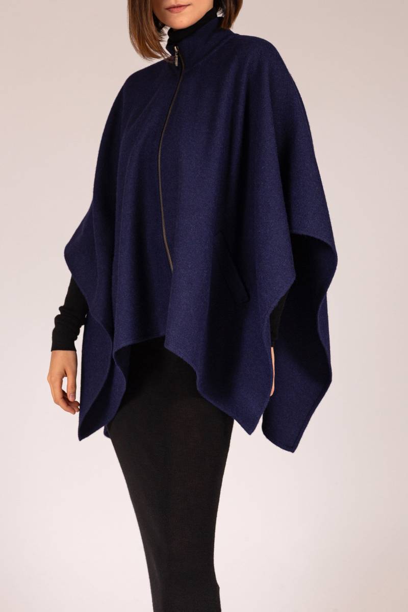 Alpaka Poncho Mit Reißverschluss Eleganz & Nachhaltigkeit - Fairtrade Aus Peru von CatherinDiaz